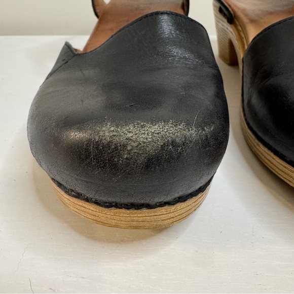 Dansko Black Leather Ankle Strap Clog Sandals EU 39 US 8.5 Platform - Picture 4 of 16